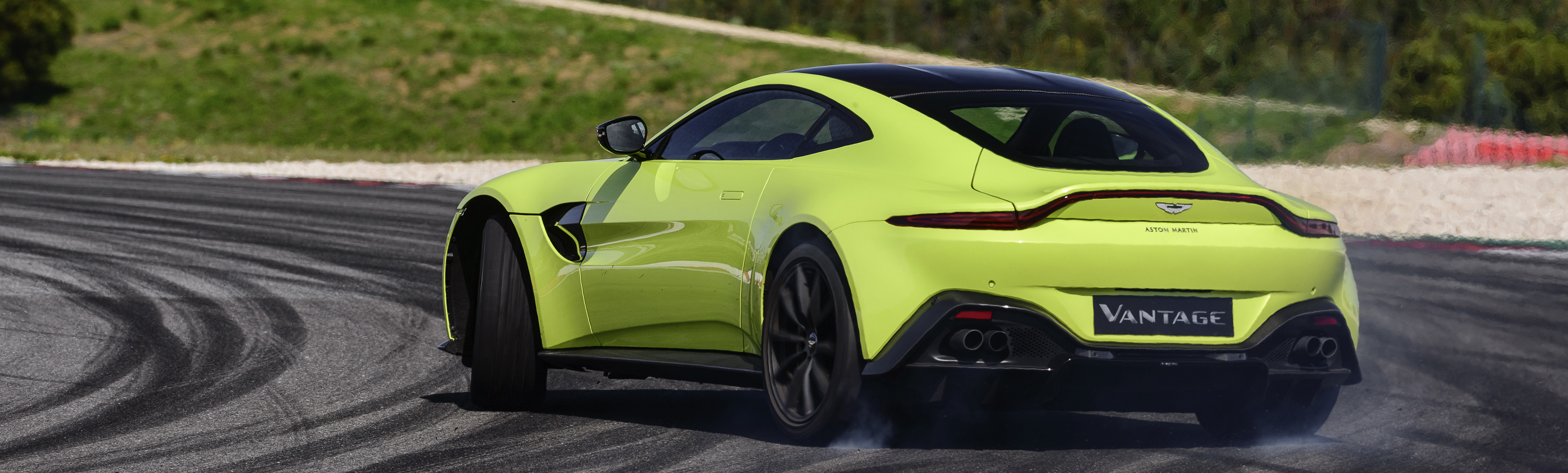 Aston Martin Vantage Coupé Aston Martin Vantage Coupé