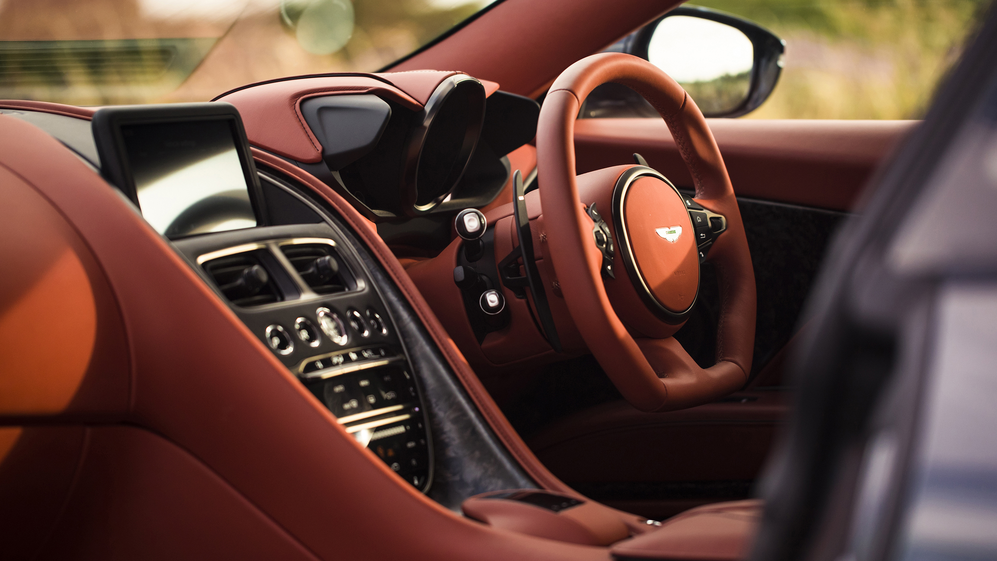 Aston Martin DBS Coupé Superleggera