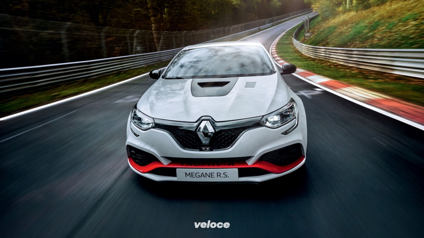 La Mégane R.S. Trophy-R torna regin(ett)a dell’Inferno Verde La Mégane R.S. Trophy-R torna regin(ett)a dell’Inferno Verde