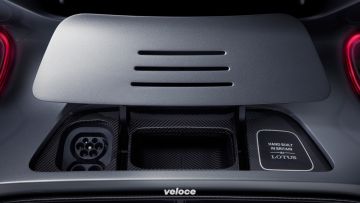 lotus-evija-2020-porta-ricarica-00-201907 lotus-evija-2020-porta-ricarica-00-201907