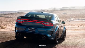 dodge-charger-srt-hellcat-widebody-2020-posteriore-laterale-00-201907 dodge-charger-srt-hellcat-widebody-2020-posteriore-laterale-00-201907