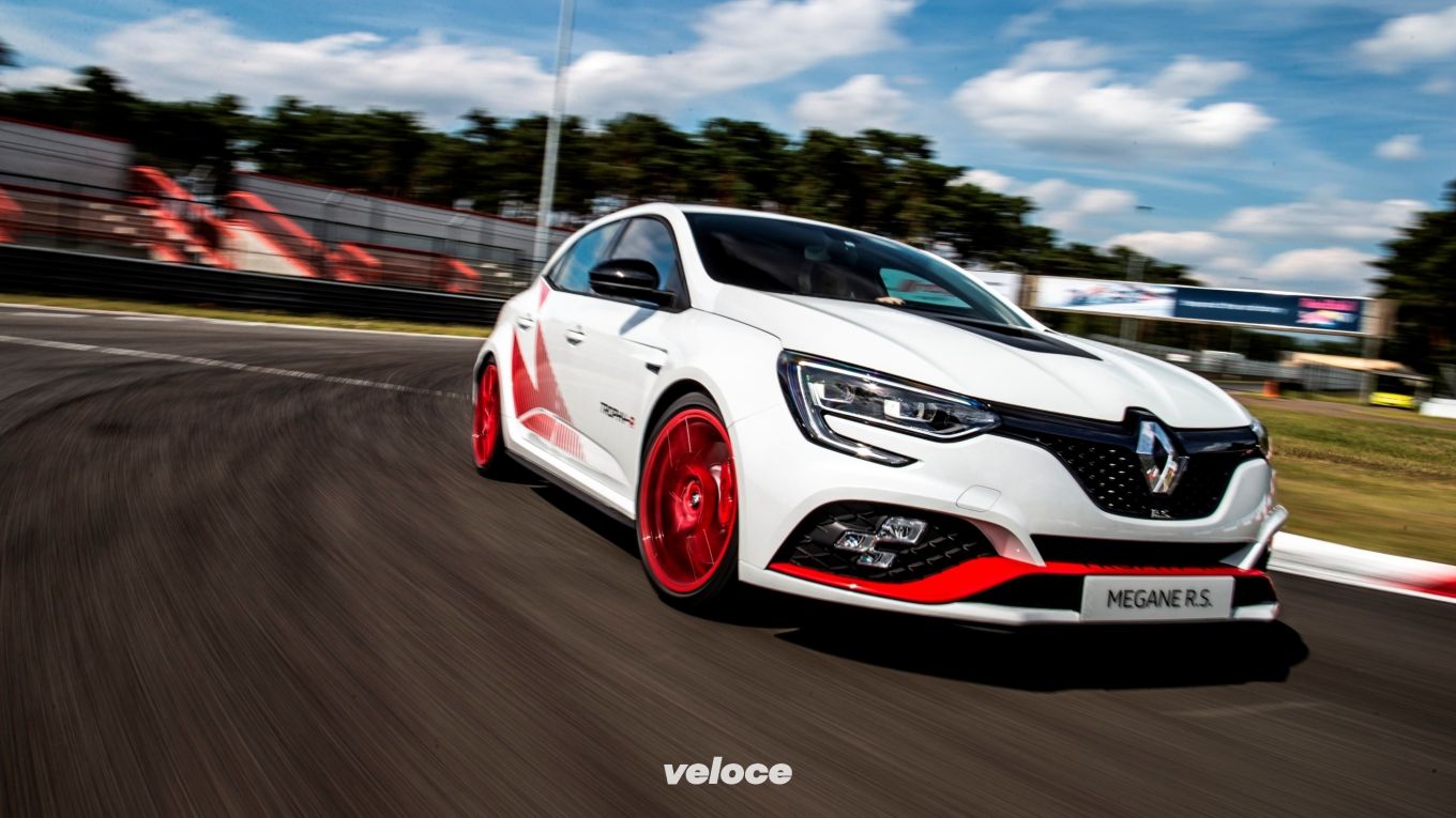 Renault Megane R.S. Trophy-R: l’hothatch da 80mila euro Renault Megane R.S. Trophy-R: l’hothatch da 80mila euro