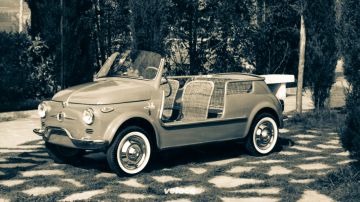 Nello stesso anno della Boano Spiaggia, la carrozzeria torinese Ghia comincia la produzione della 500 Jolly. Costa circa il doppio di una Fiat 500 normale dalla quale si contraddistingue per l’assenza delle portiere e per il tendalino sorretto dalle sottili tubature cromate. Resta in produzione fino al 1974 e per un breve periodo (fino al 1962) viene venduta anche negli Stati Uniti. Nello stesso anno della Boano Spiaggia, la carrozzeria torinese Ghia comincia la produzione della 500 Jolly. Costa circa il doppio di una Fiat 500 normale dalla quale si contraddistingue per l’assenza delle portiere e per il tendalino sorretto dalle sottili tubature cromate. Resta in produzione fino al 1974 e per un breve periodo (fino al 1962) viene venduta anche negli Stati Uniti.