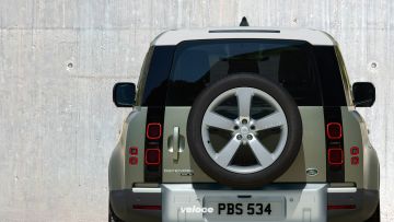 land-rover-defender-2020-posteriore-01-201909
