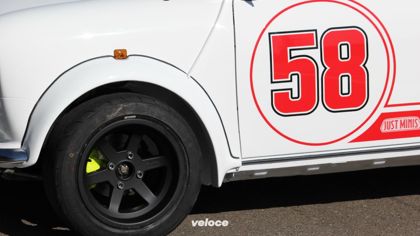 Una Mini Cooper dedicata al Sic Una Mini Cooper dedicata al Sic
