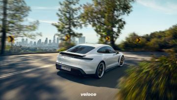 porsche-taycan-turbo-s-2020-posteriore-laterale-01-201909 porsche-taycan-turbo-s-2020-posteriore-laterale-01-201909