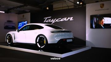 TAYCAN -  Non poteva mancare 'la' novità dell'anno della Porsche: la Taycan è stata presentata in anteprima nazionale insieme alla 99X, la monoposto che gareggerà nel 2020 nel campionato di Formula E