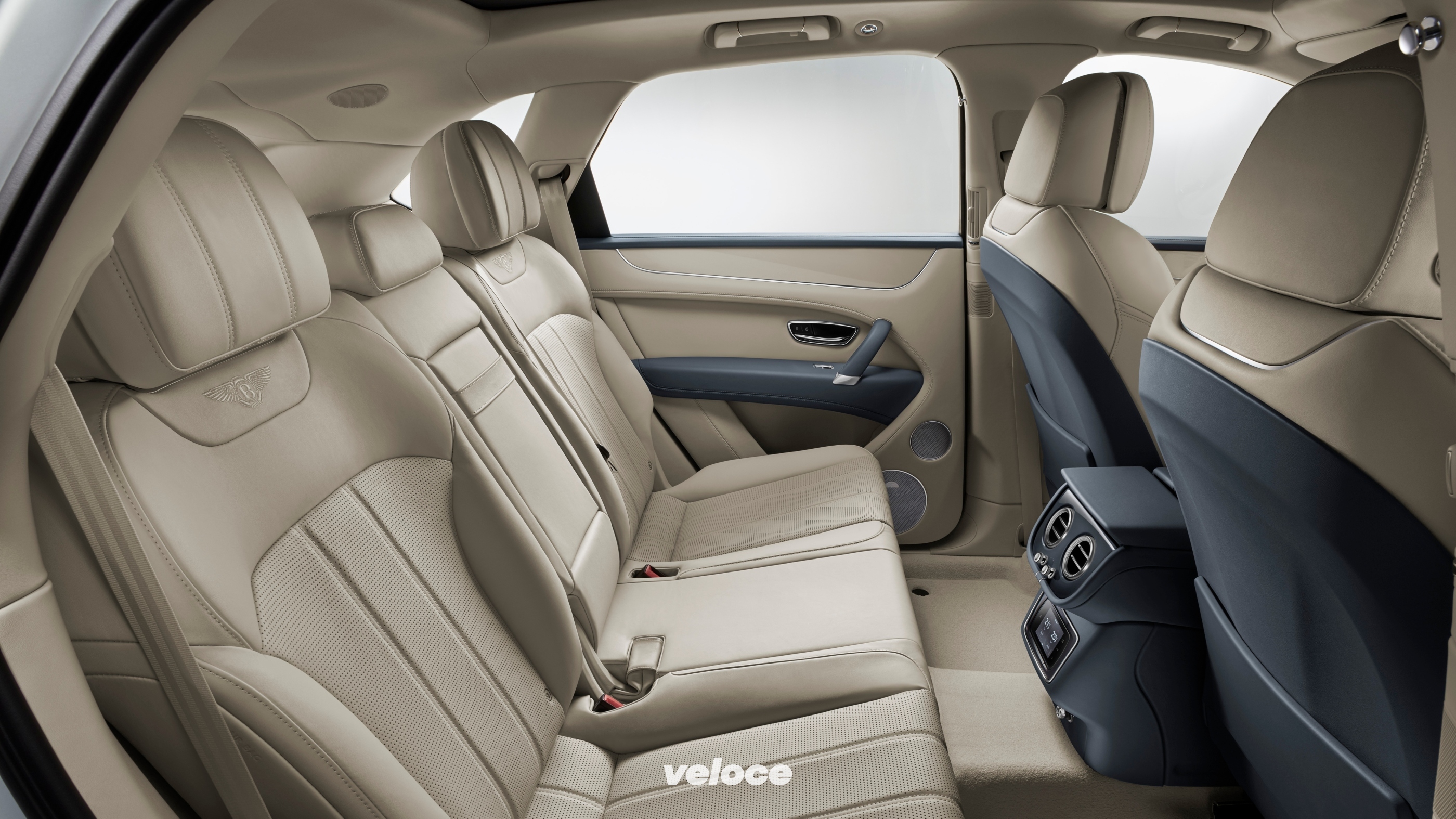 Bentley Bentayga Hybrid - 21