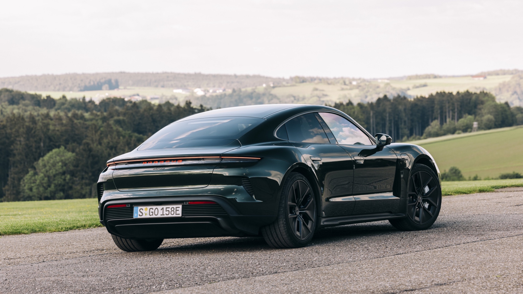 Porsche-Taycan-2024-prezzo-prestazioni-4