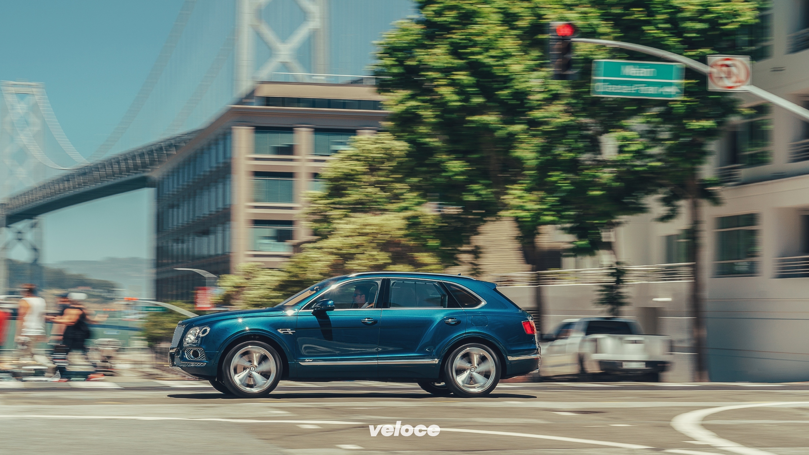 RP - Bentley Bentayga Hybrid-23