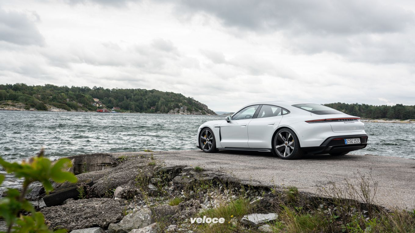 Porsche Taycan: la velocità qui è lampante Porsche Taycan: la velocità qui è lampante