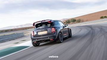 P90377061_highRes_mini-john-cooper-wor