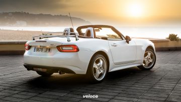 fiat-124-spider-2016-retro-laterale-00-202001 fiat-124-spider-2016-retro-laterale-00-202001