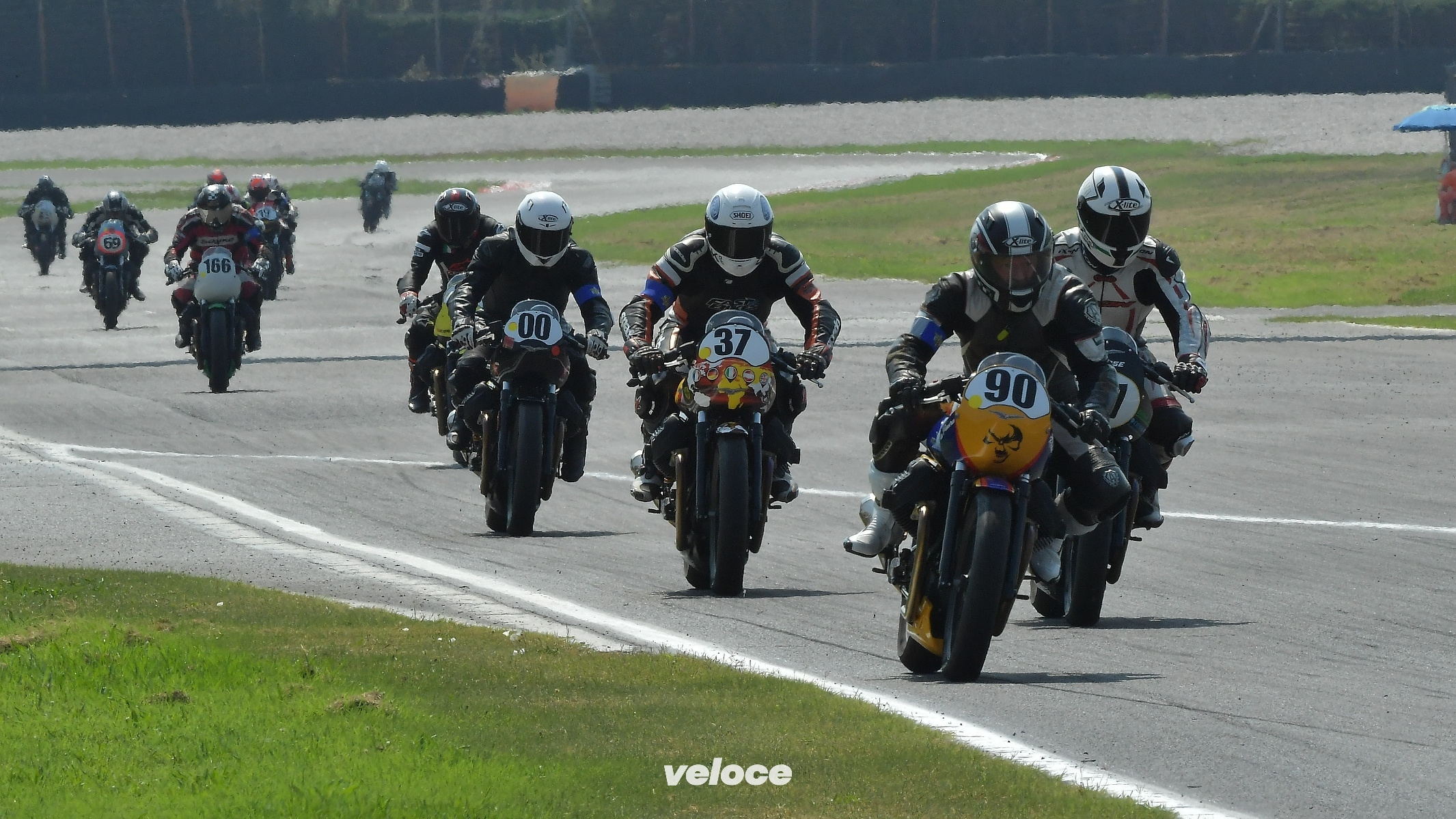 06 Moto Guzzi Fast Endurance 2019 - action 06 Moto Guzzi Fast Endurance 2019 - action