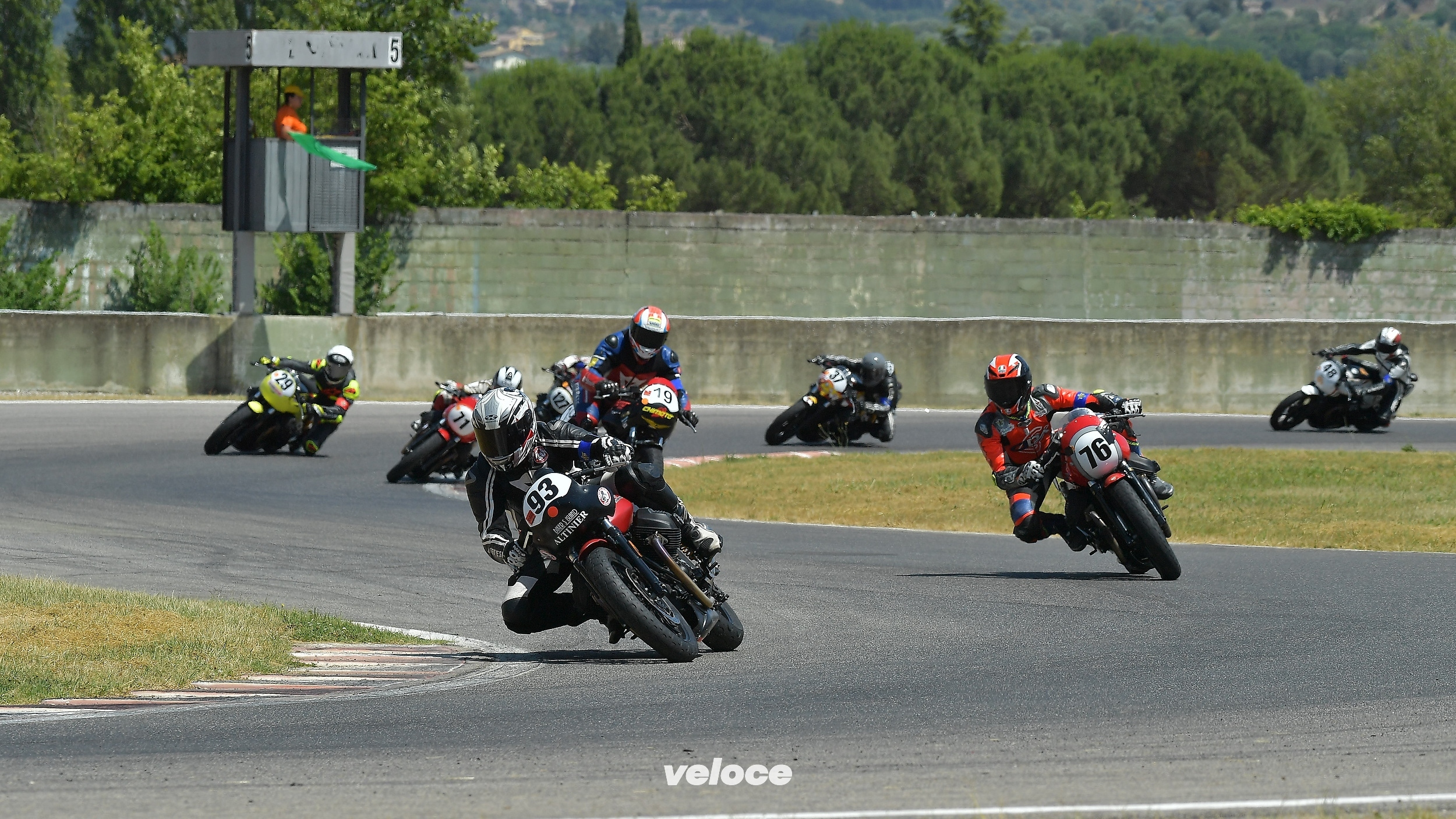 07 Moto Guzzi Fast Endurance 2019 - action 07 Moto Guzzi Fast Endurance 2019 - action