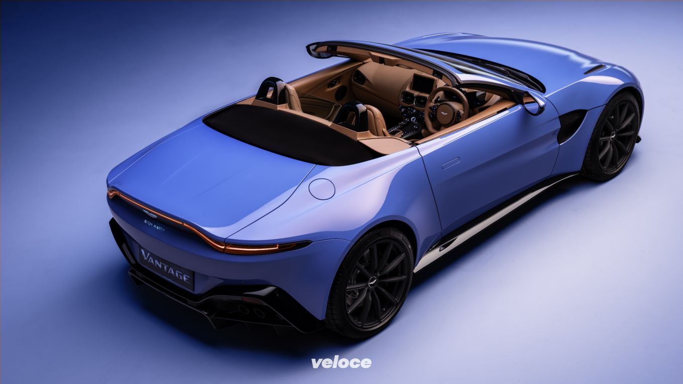 Vantage Roadster: via il tetto pure col manuale Vantage Roadster: via il tetto pure col manuale