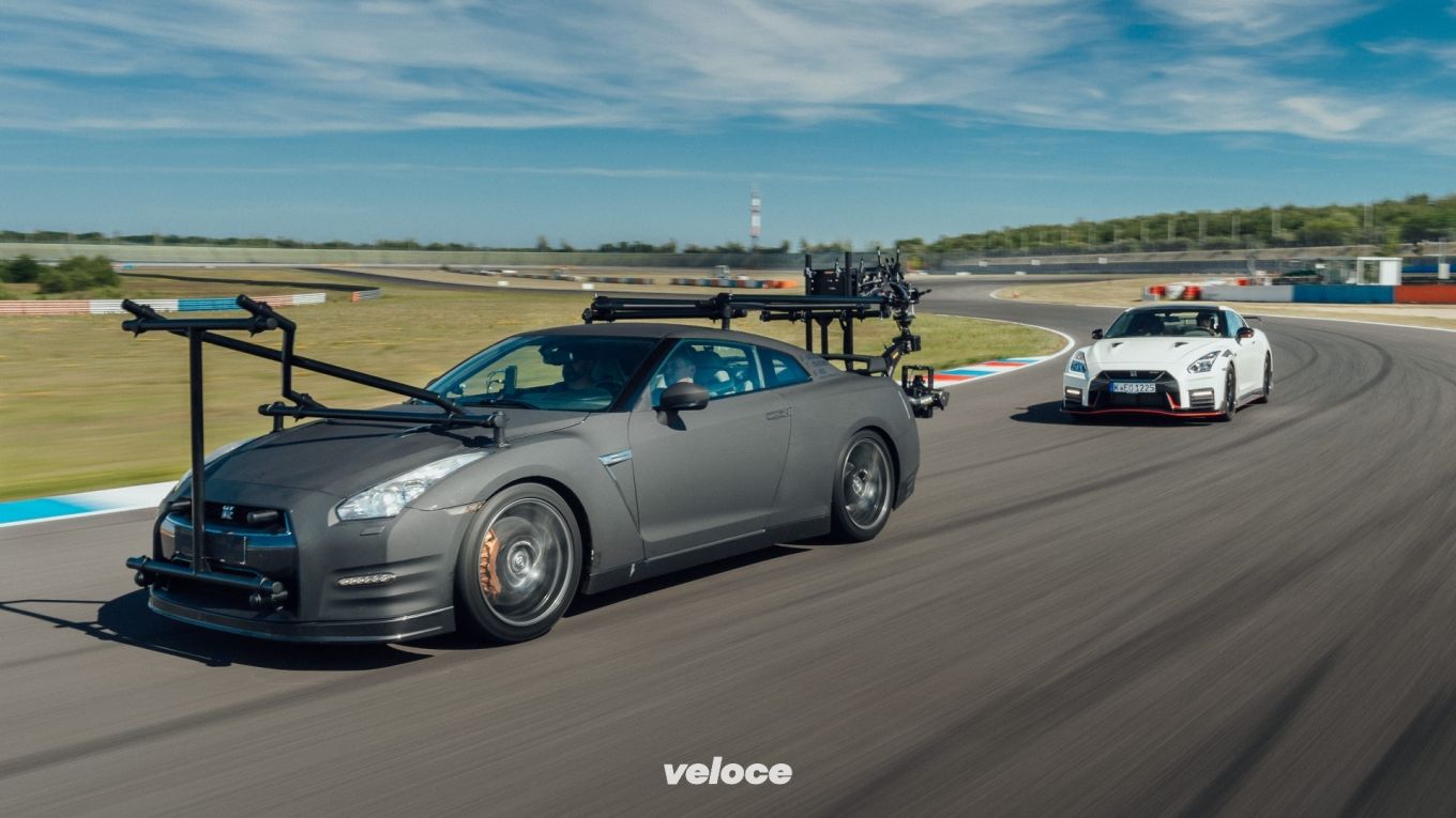 Nissan GT-R: una camera car da 300 all’ora Nissan GT-R: una camera car da 300 all’ora