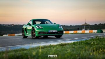 porsche-cayman-gts-green-25 porsche-cayman-gts-green-25