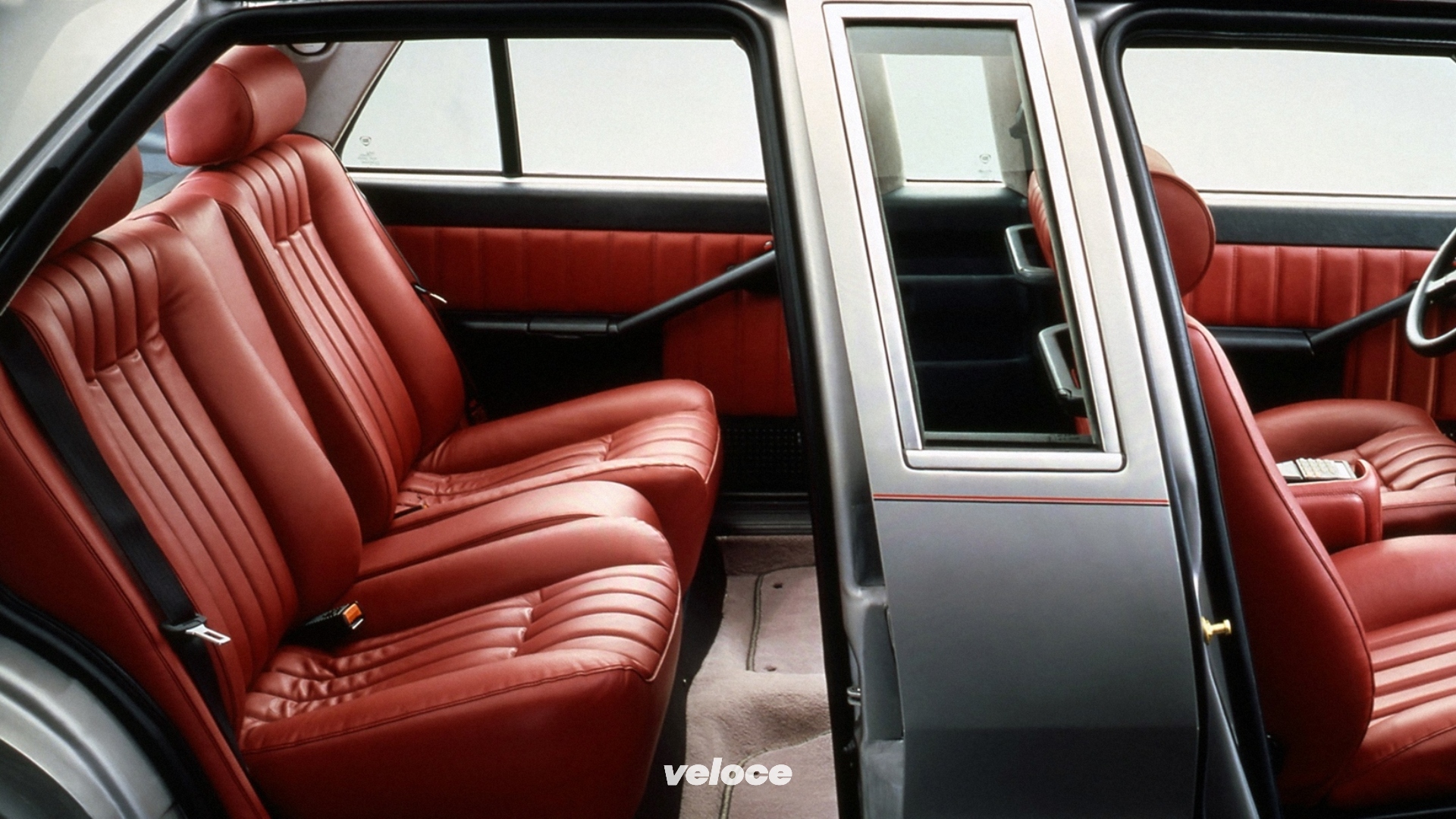 Limousine int-lancia-thema