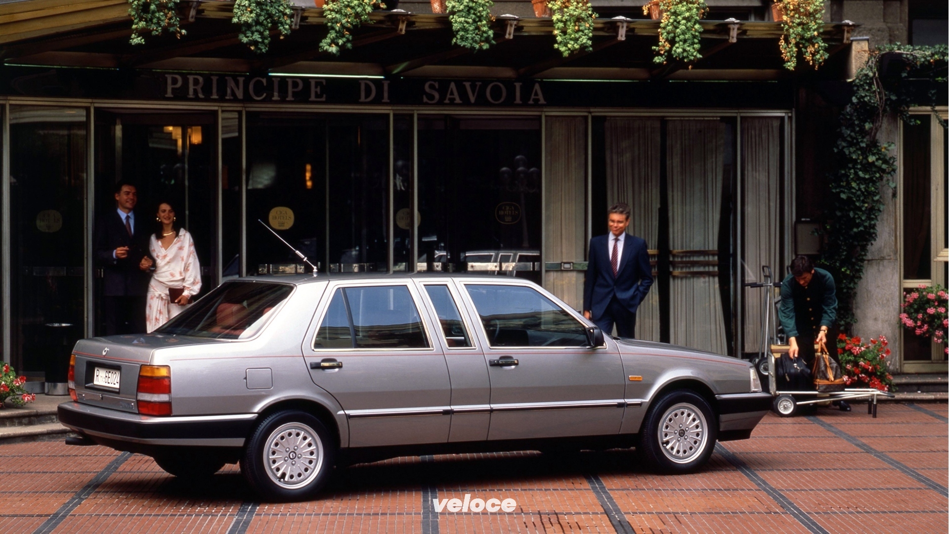 Liomousine2-lancia-thema