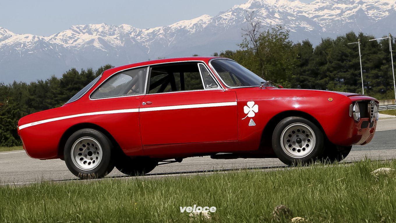 Alfa Romeo Giulia GTA: nel 1965, il capolavoro - Veloce