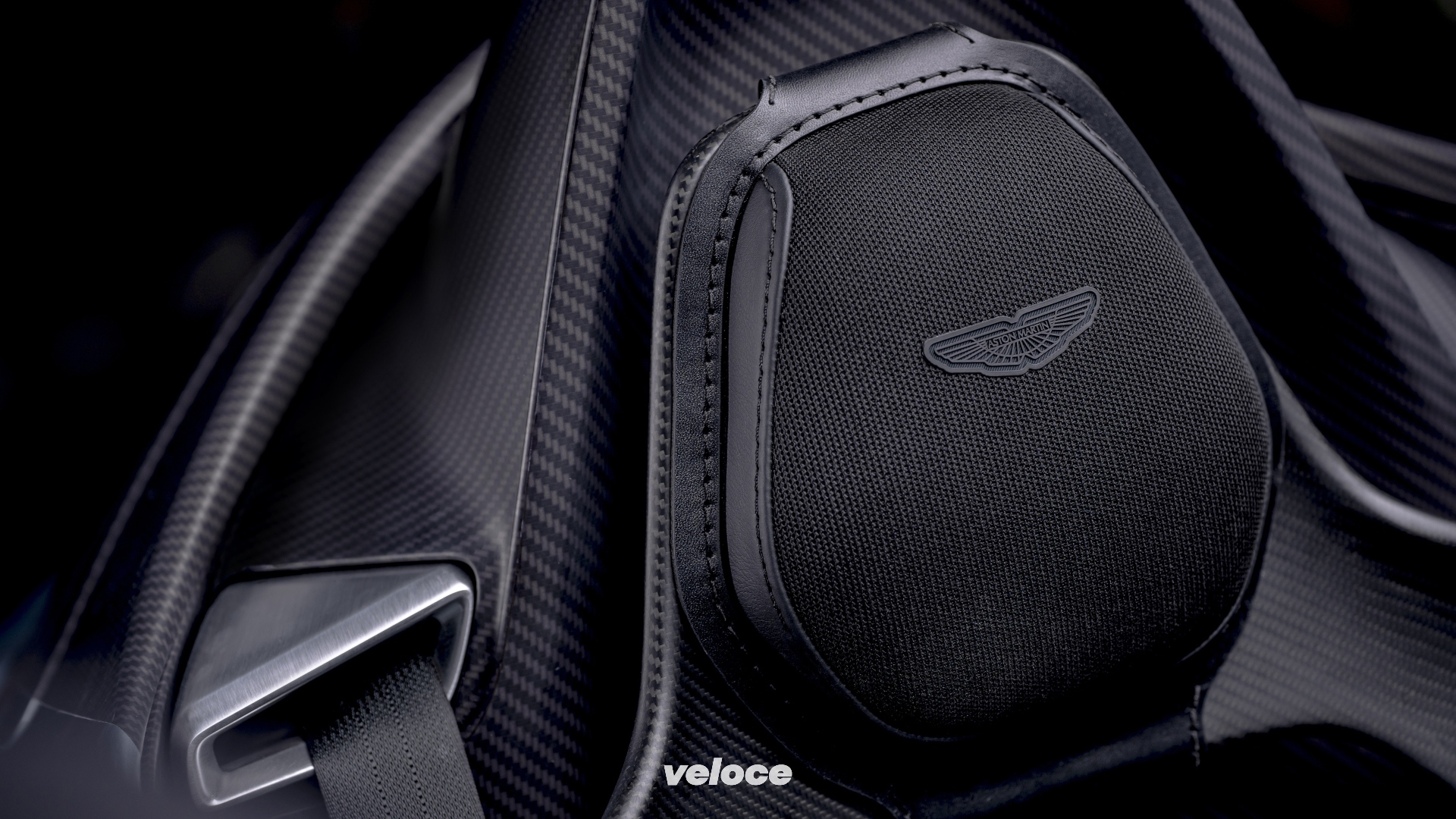 aston-martin-v12-speedster-11-jpg.