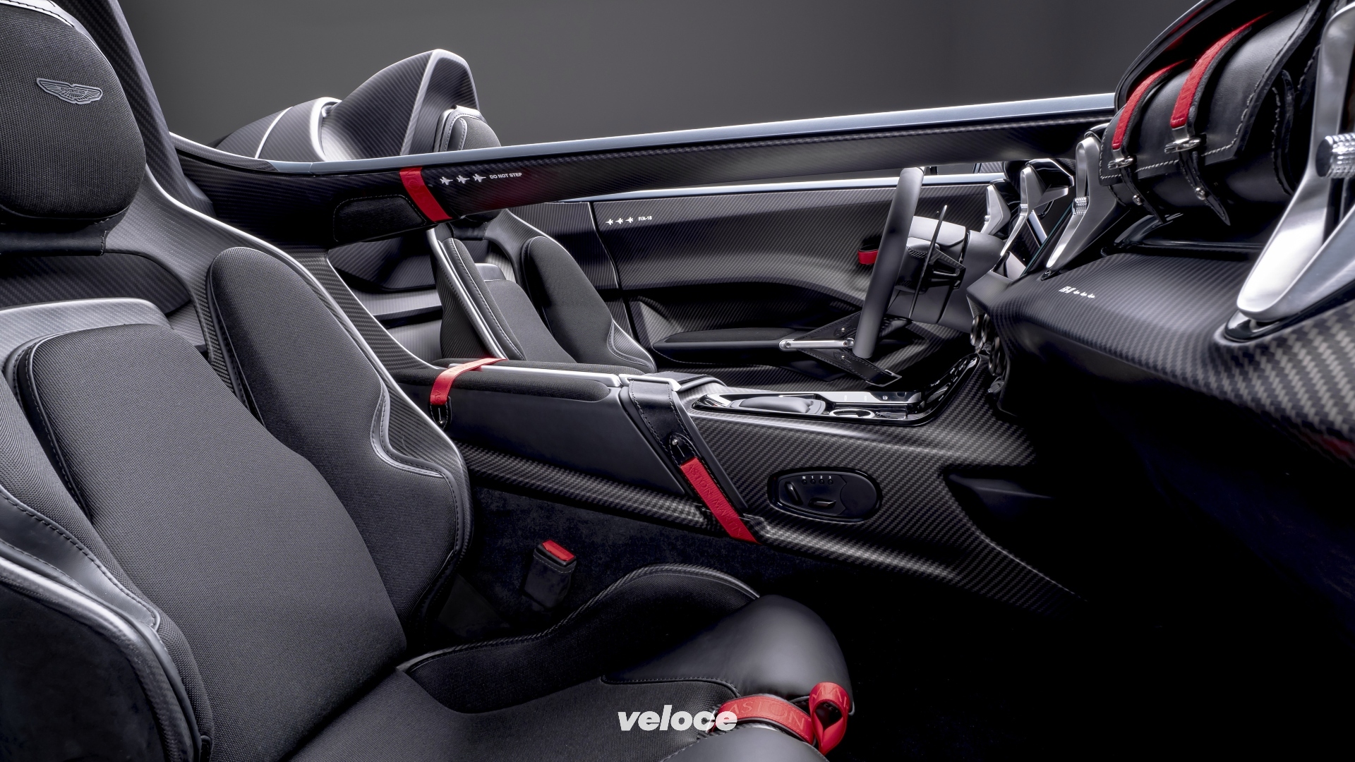 aston-martin-v12-speedster-4-jpg.