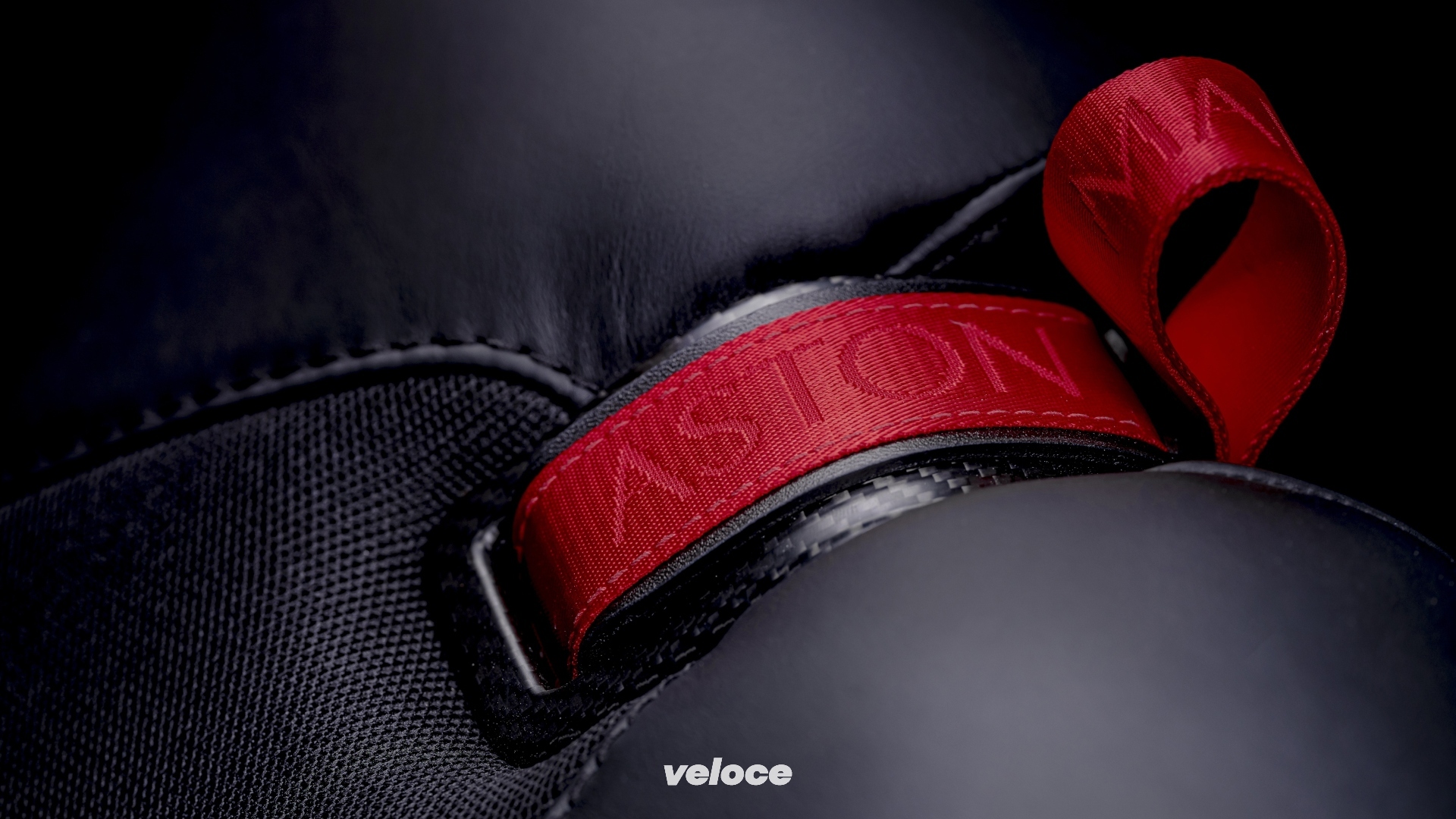 aston-martin-v12-speedster-8-jpg.