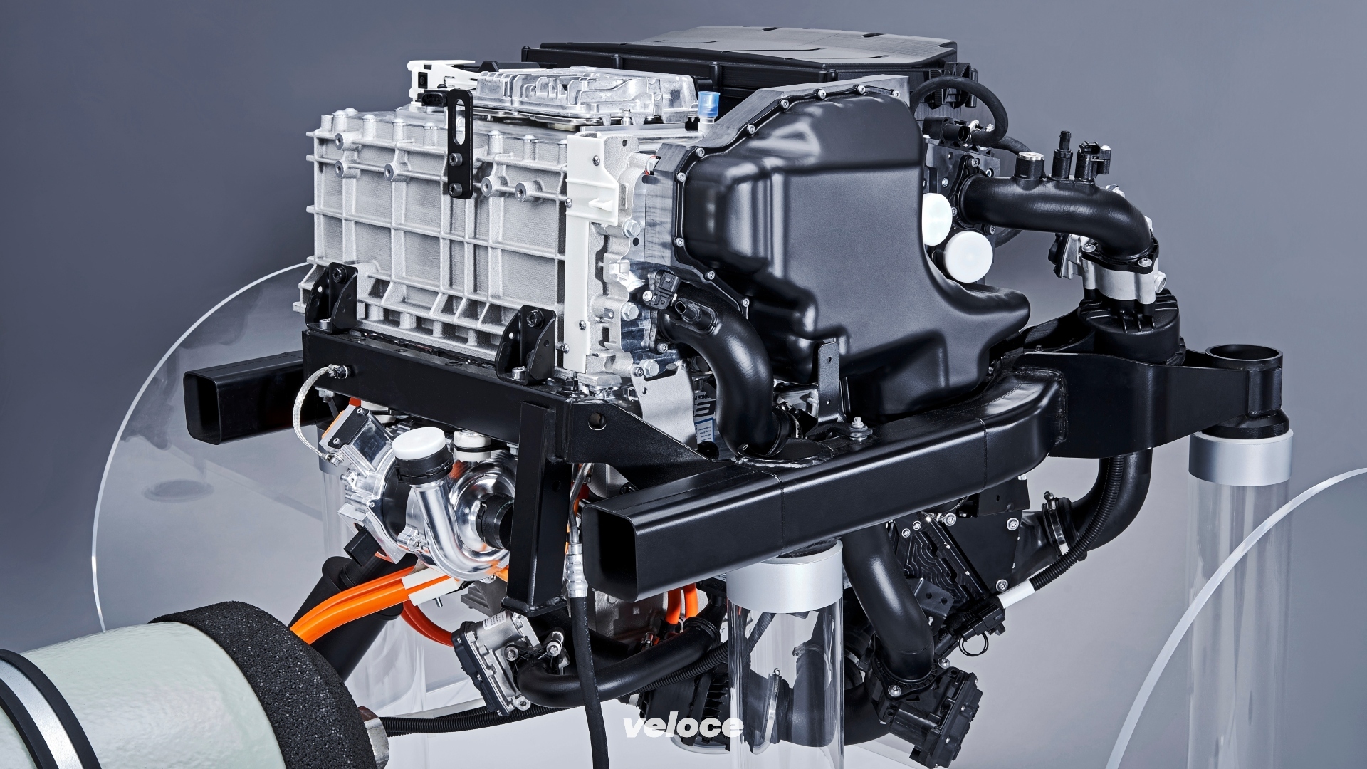 bmw-x5-idrogeno8 bmw-x5-idrogeno8