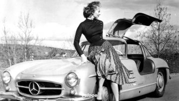 5-Sophia-Loren-Mercedes-300sl-gullwing-A 5-Sophia-Loren-Mercedes-300sl-gullwing-A