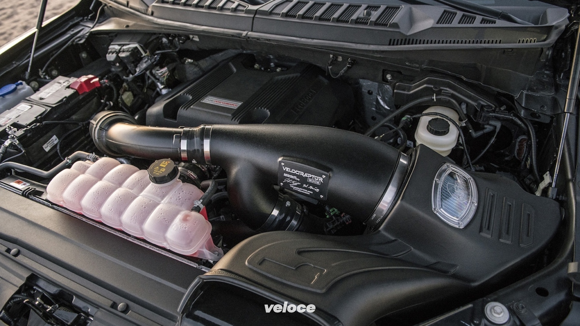 hennessey_velociraptor_6_6_5