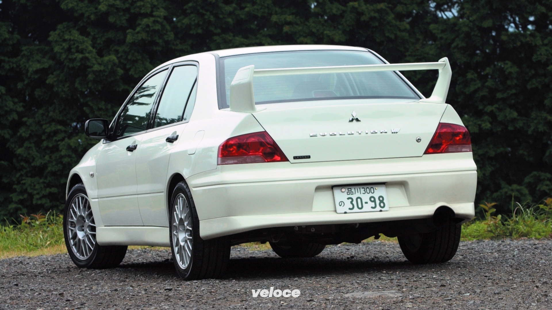mitsubishi_lancer_gsr_evolution_vii_2