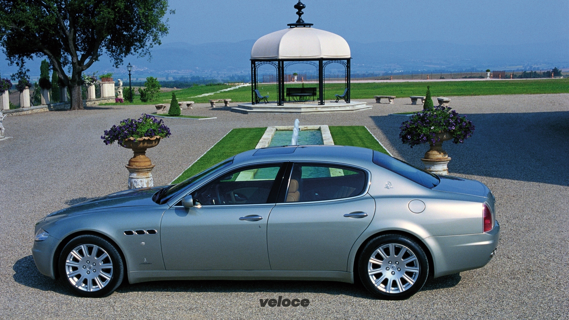 12 Maserati Maserati Quattroporte