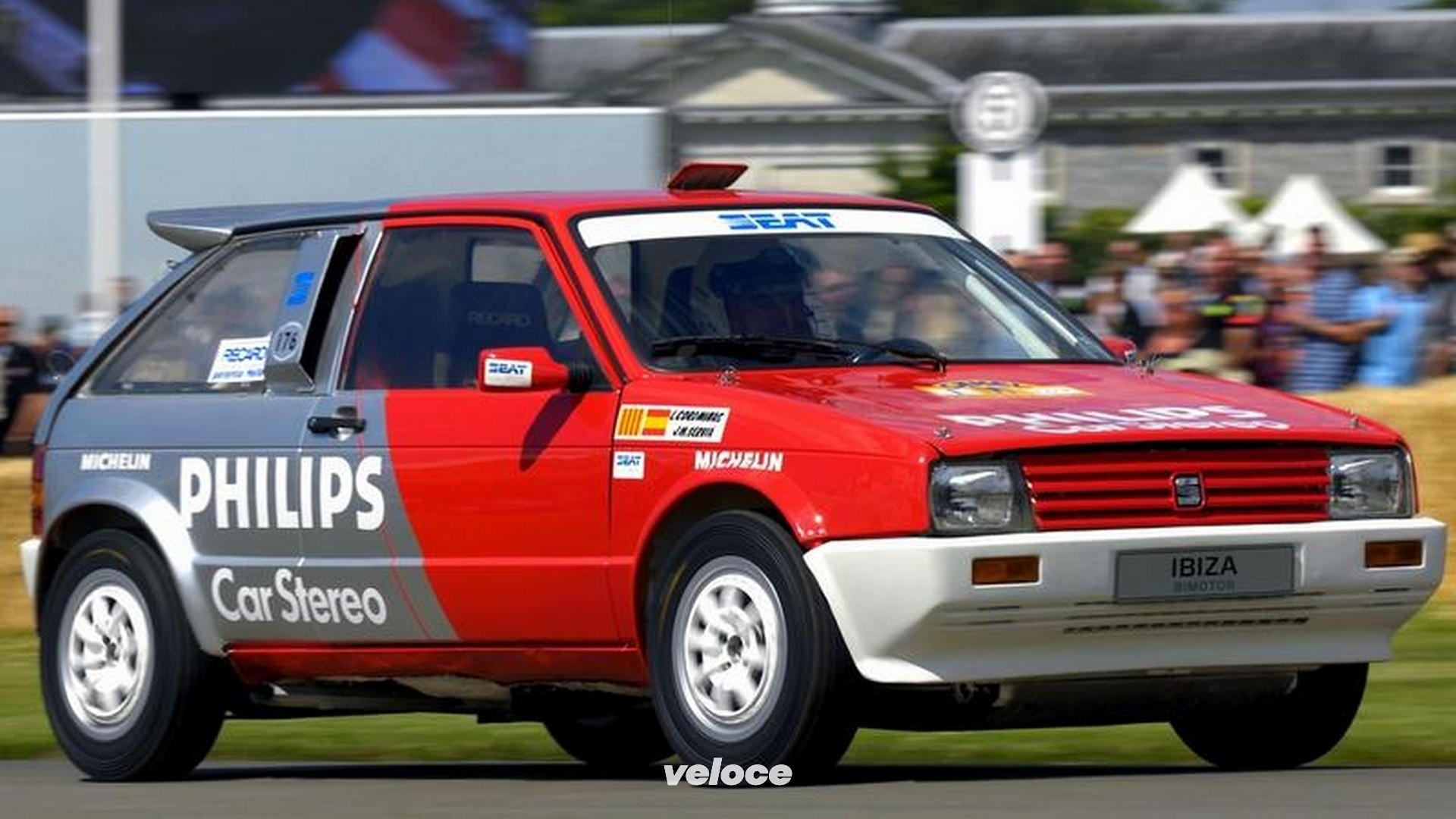 13-seat_ibiza_bimotor_twin-engine_veloce 13-seat_ibiza_bimotor_twin-engine_veloce