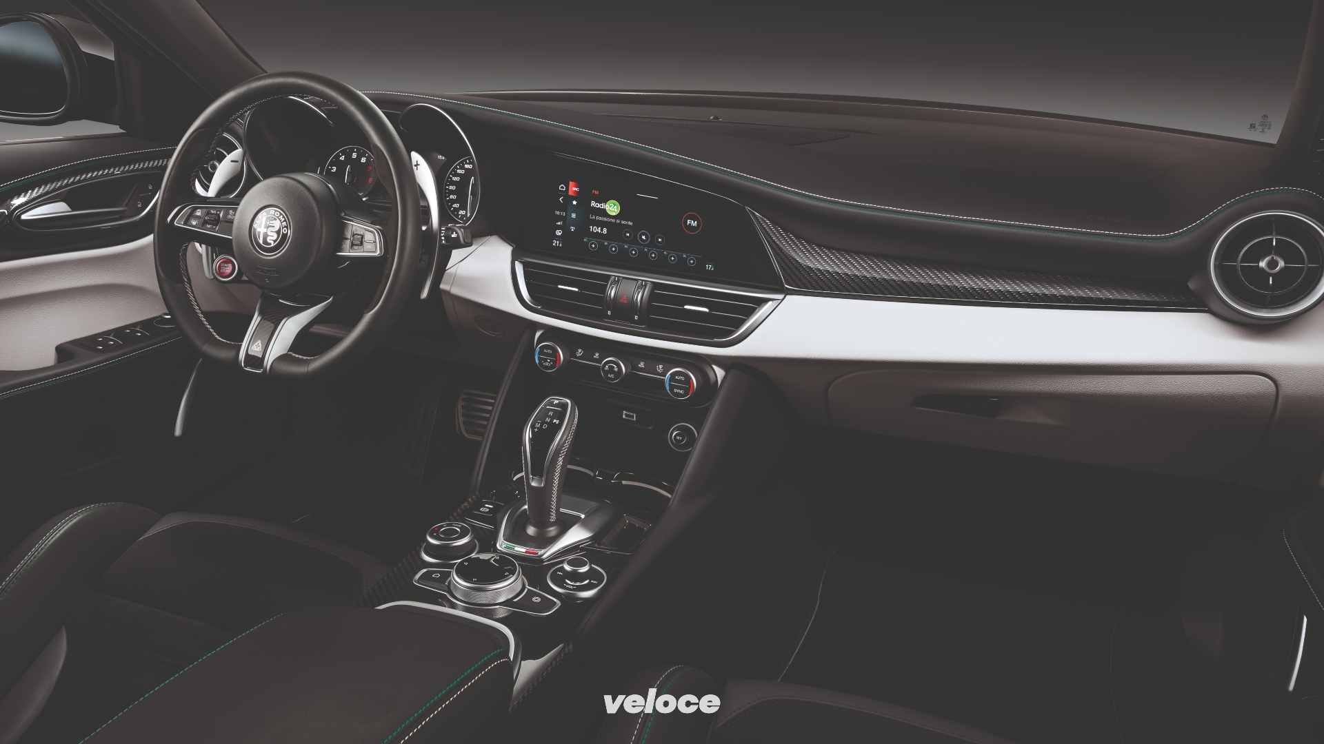 Alfa Romeo Giulia Stelvio Quadrifoglio 2020 - 20 Alfa Romeo Giulia Stelvio Quadrifoglio 2020 - 20