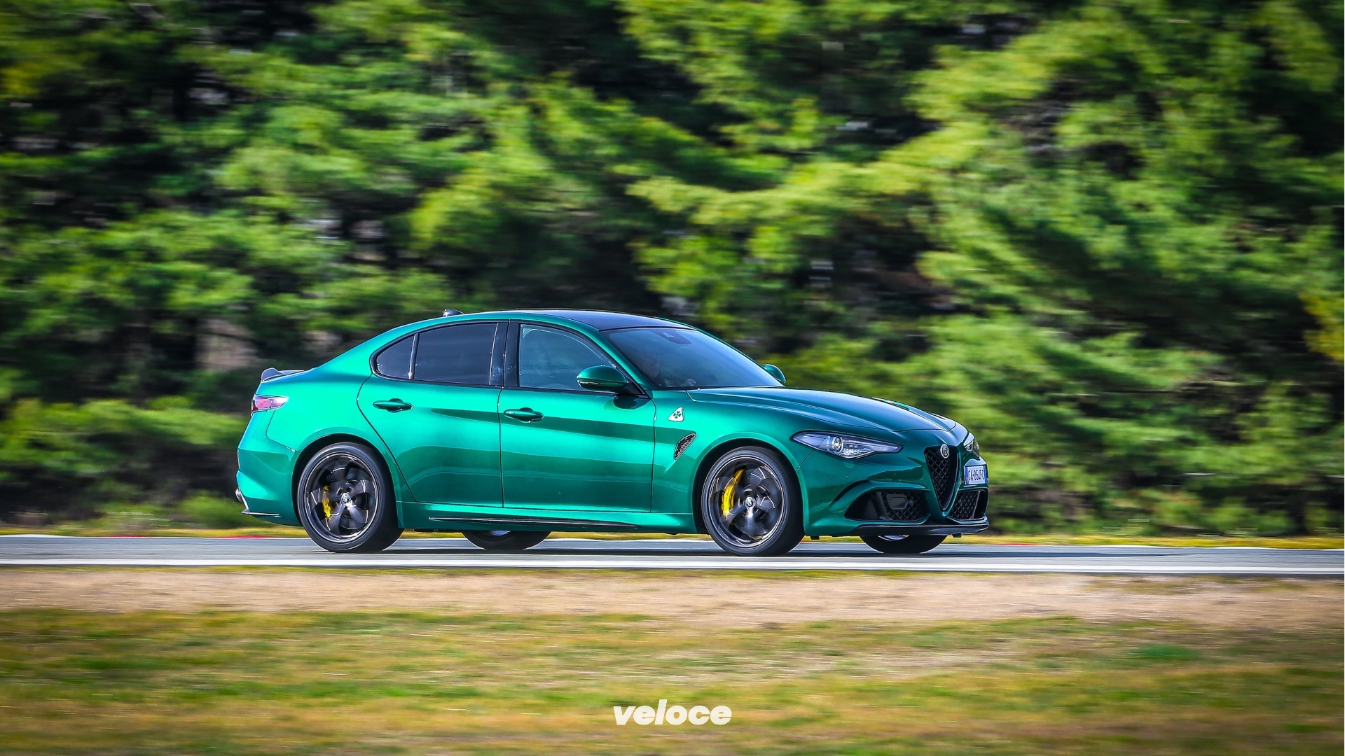 Alfa Romeo Giulia Stelvio Quadrifoglio 2020 - 25 Alfa Romeo Giulia Stelvio Quadrifoglio 2020 - 25