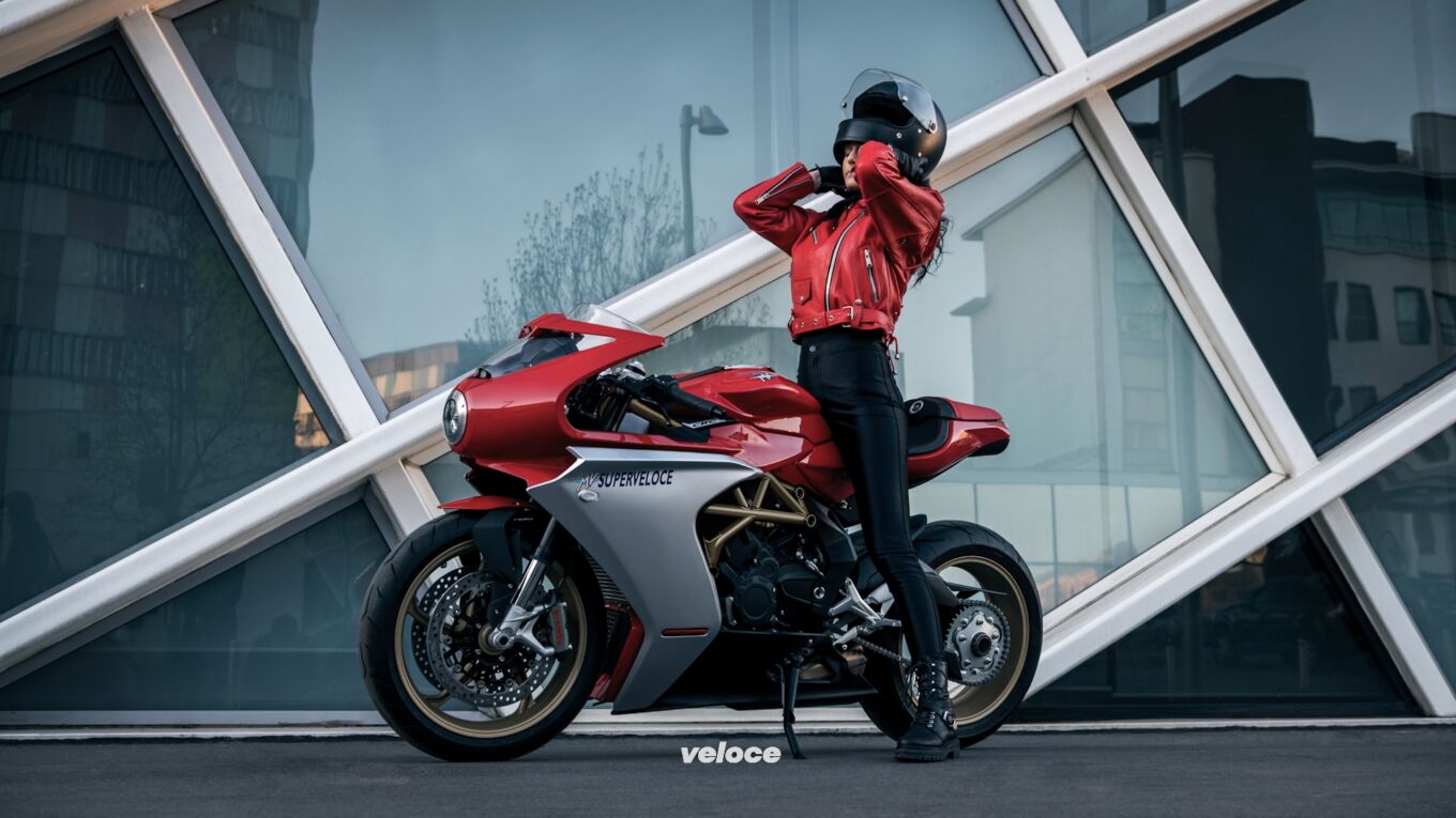 I nuovi colori della MV Agusta Superveloce 800 I nuovi colori della MV Agusta Superveloce 800