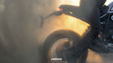 24 DUCATI SCRAMBLER DESERT SLED_UC31467_Mid