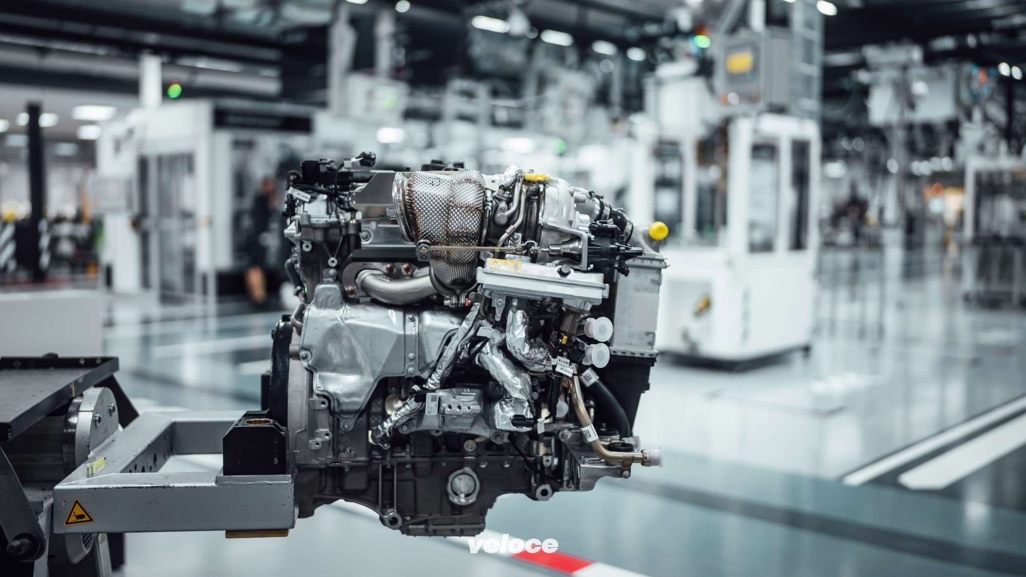 Mercedes AMG Garrett electric turbocharger 4