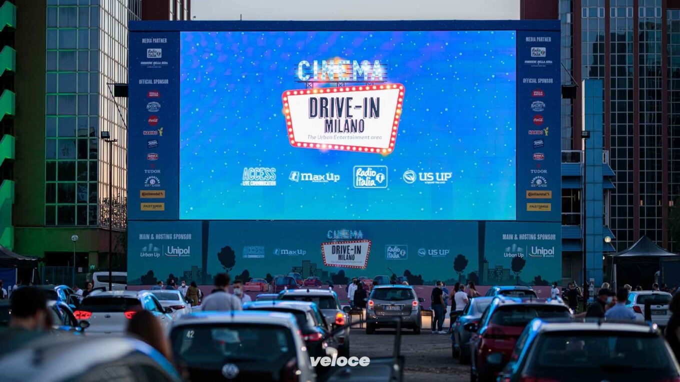 Come sopravvivere al weekend/27. Il cinema in auto Come sopravvivere al weekend/27. Il cinema in auto