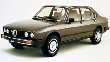 Alfa Romeo 2. Alfetta Quadrifoglio Oro A