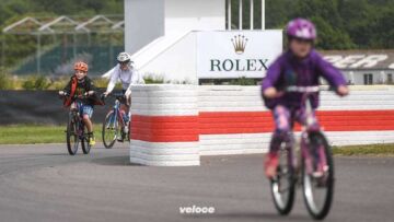 Goodwood Circuit on bicycles 3