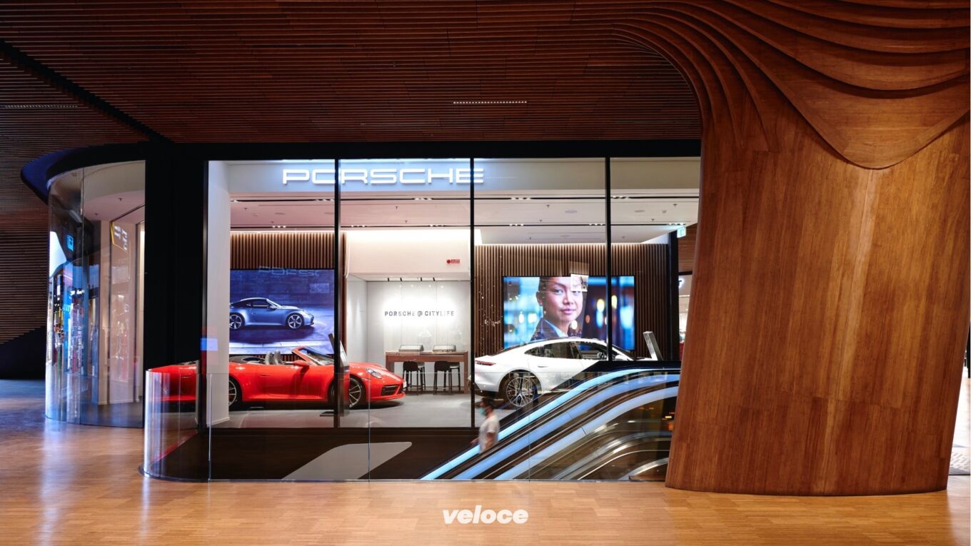 Apre a CityLife il nuovo concept store di Porsche Apre a CityLife il nuovo concept store di Porsche