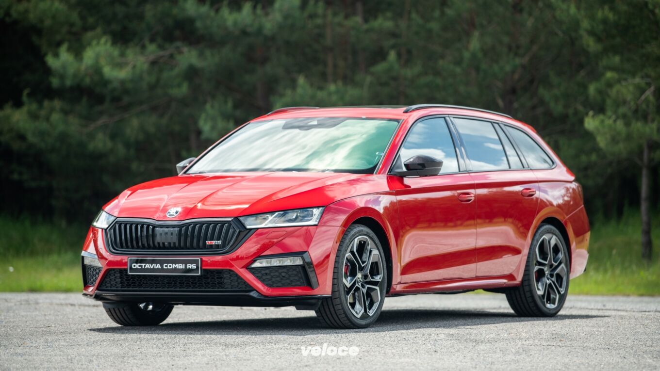 Škoda Octavia RS: ora è anche a benzina e Diesel Škoda Octavia RS: ora è anche a benzina e Diesel