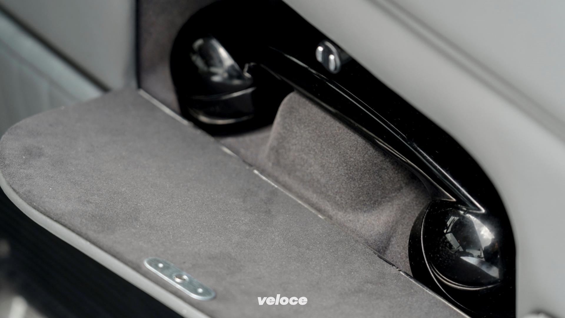 aston-martin-db5-goldfinger-continuation38-jpg. aston-martin-db5-goldfinger-continuation38-jpg.