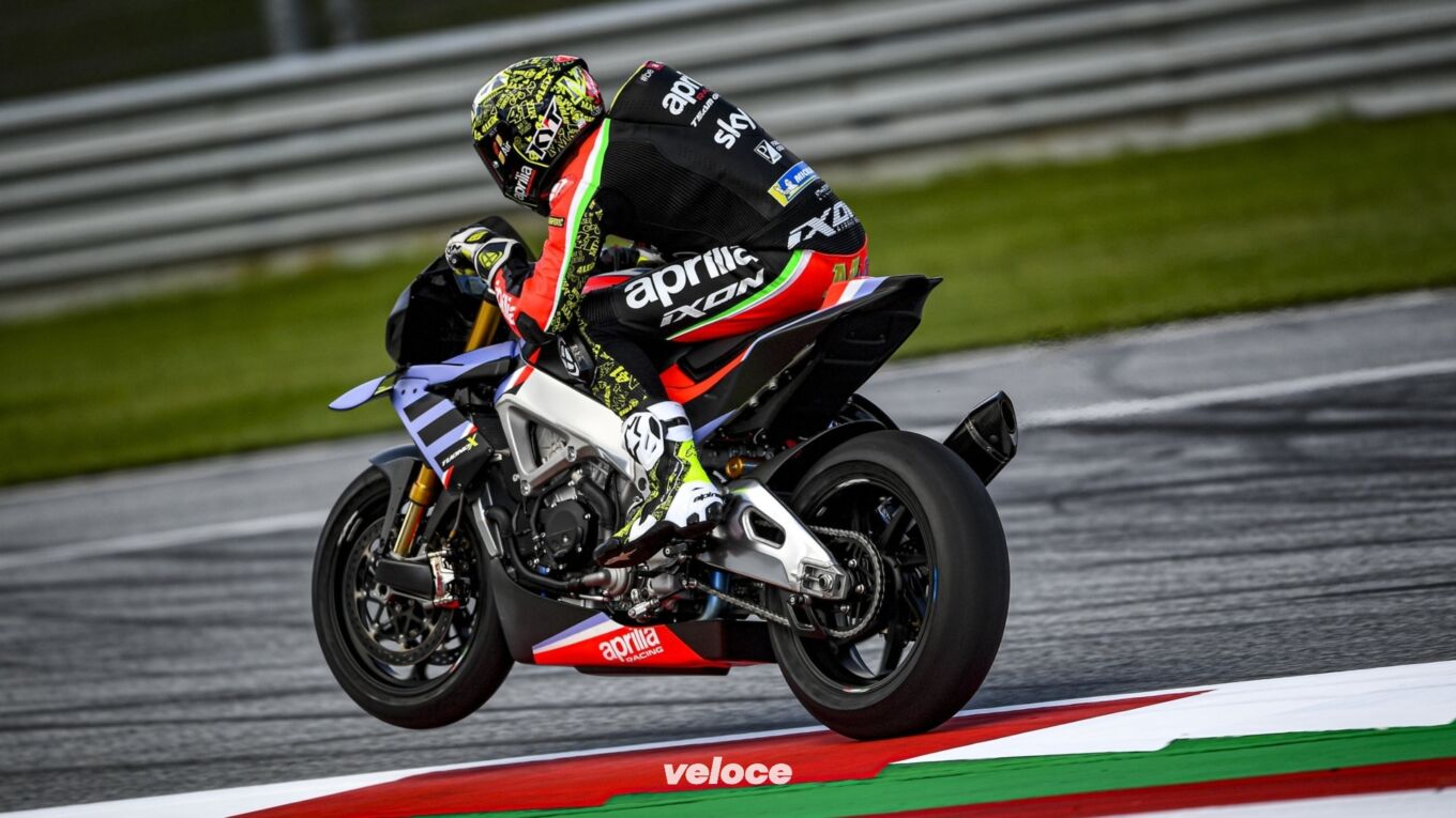 Aprilia Tuono V4 X, nuda alla meta Aprilia Tuono V4 X, nuda alla meta