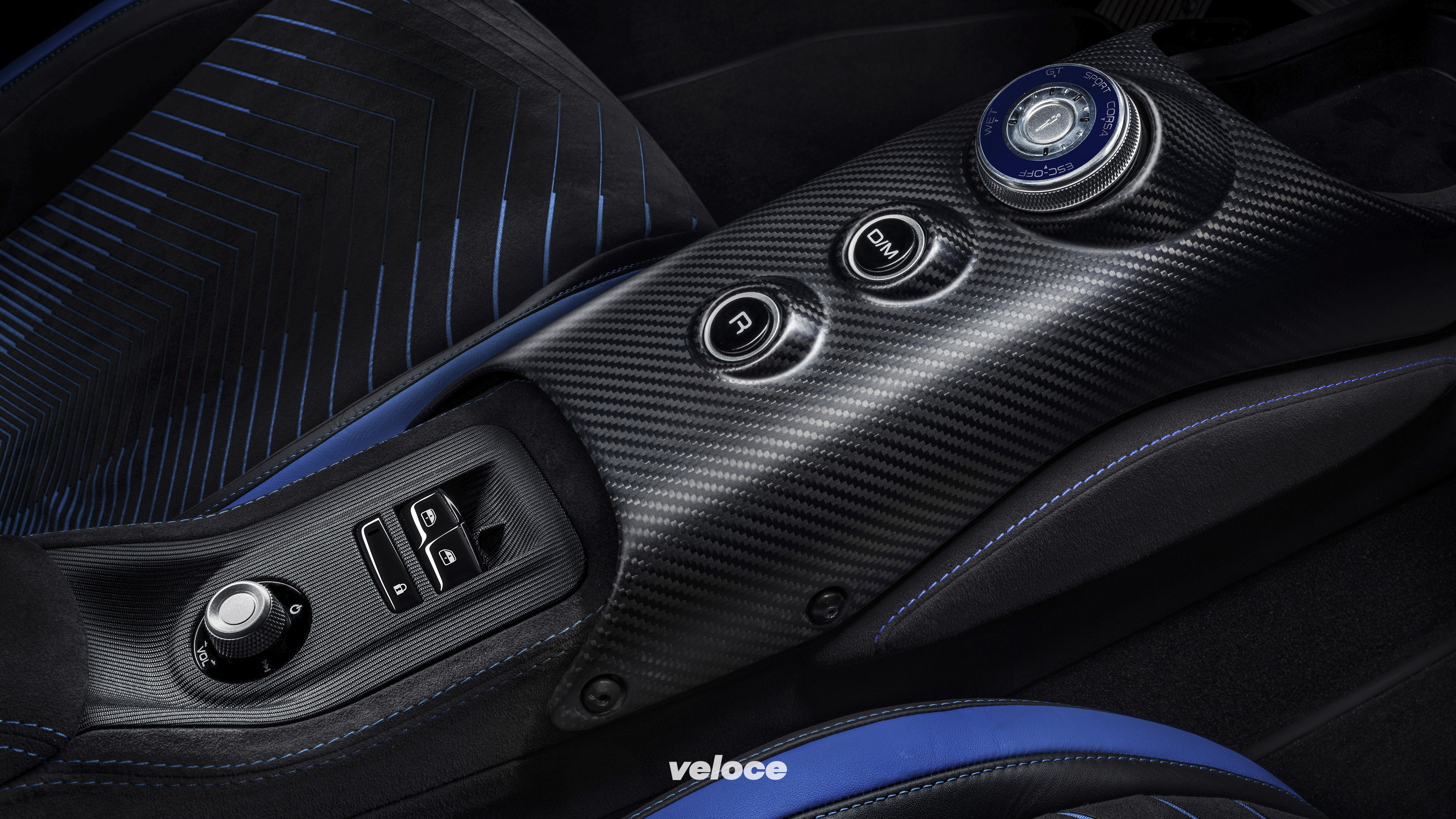 maseratiMC20 (31 di 15)