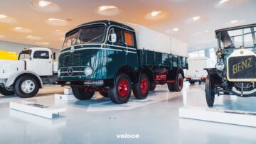 Mercedes Museum lezioni pullman 7. Millipede Mercedes Museum lezioni pullman 7. Millipede