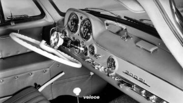 Mercedes Museum lezioni specchietto retrovisore4 Mercedes Museum lezioni specchietto retrovisore4