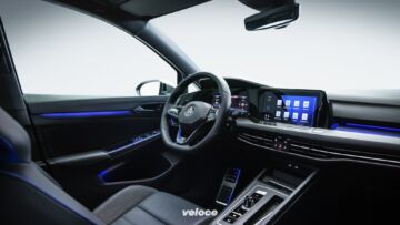 Volkswagen-Golf-R-2020-1